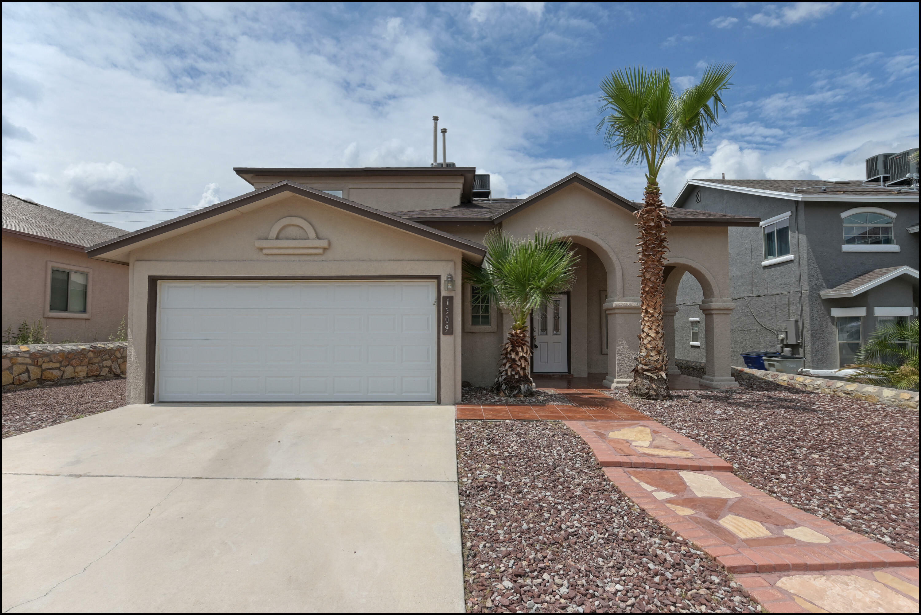 1509 Luz De Sol Drive  El Paso TX 79912 photo