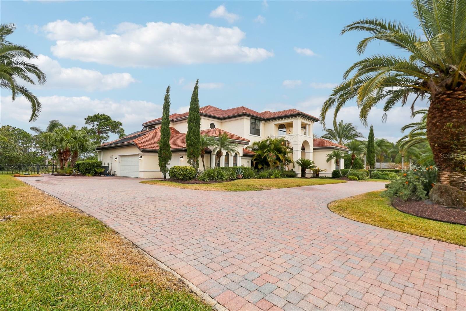 Property Photo:  1334 Redbourne Lane  FL 32174 