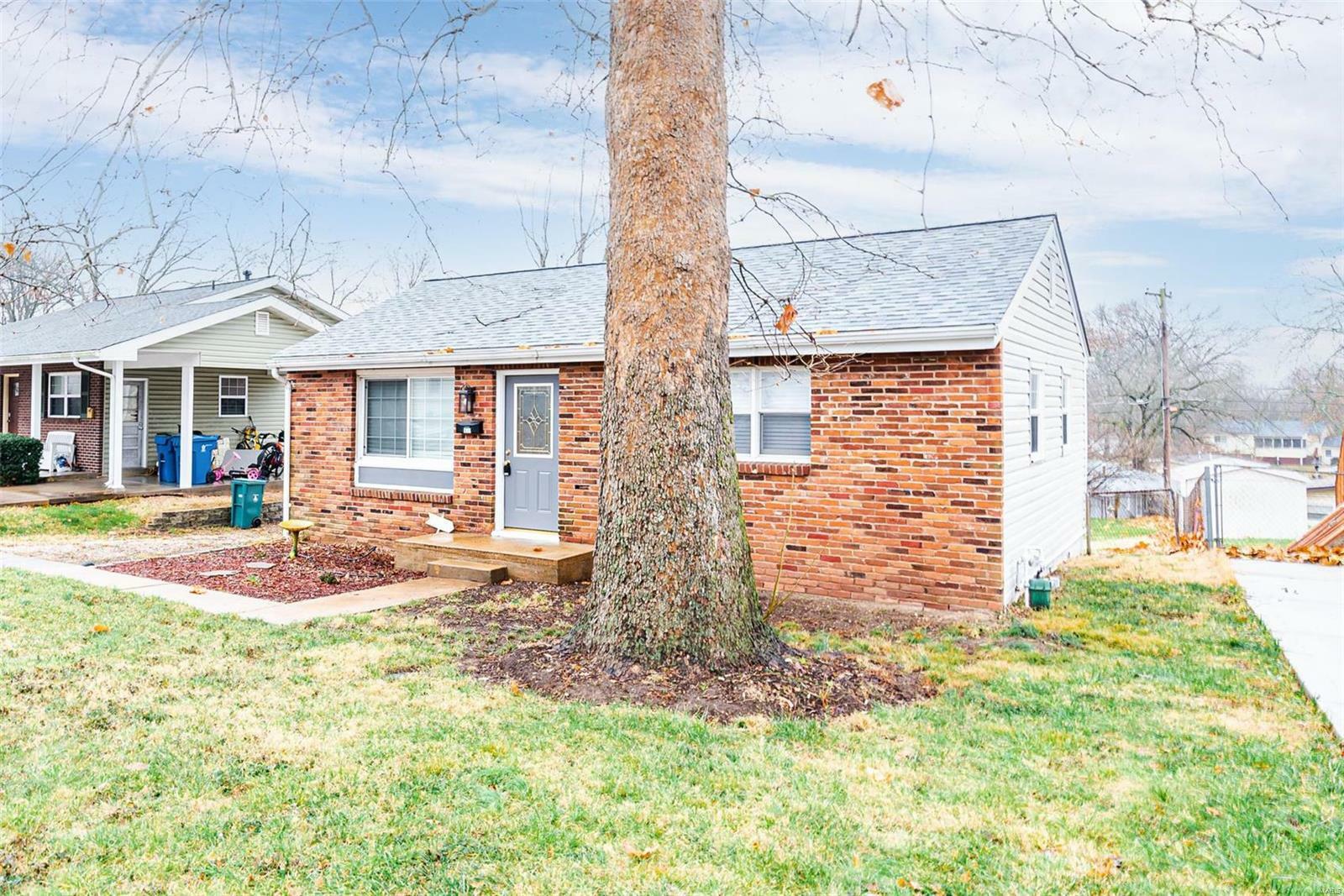 Property Photo:  316 Hillcrest Boulevard  MO 63021 