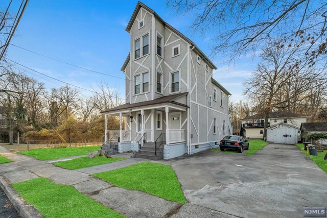 Property Photo:  152 Washington Avenue  NJ 07646 