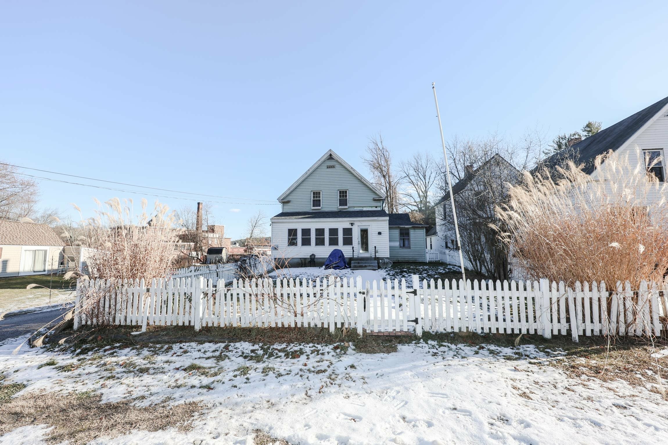 Property Photo:  38 Island Street  NH 03086 