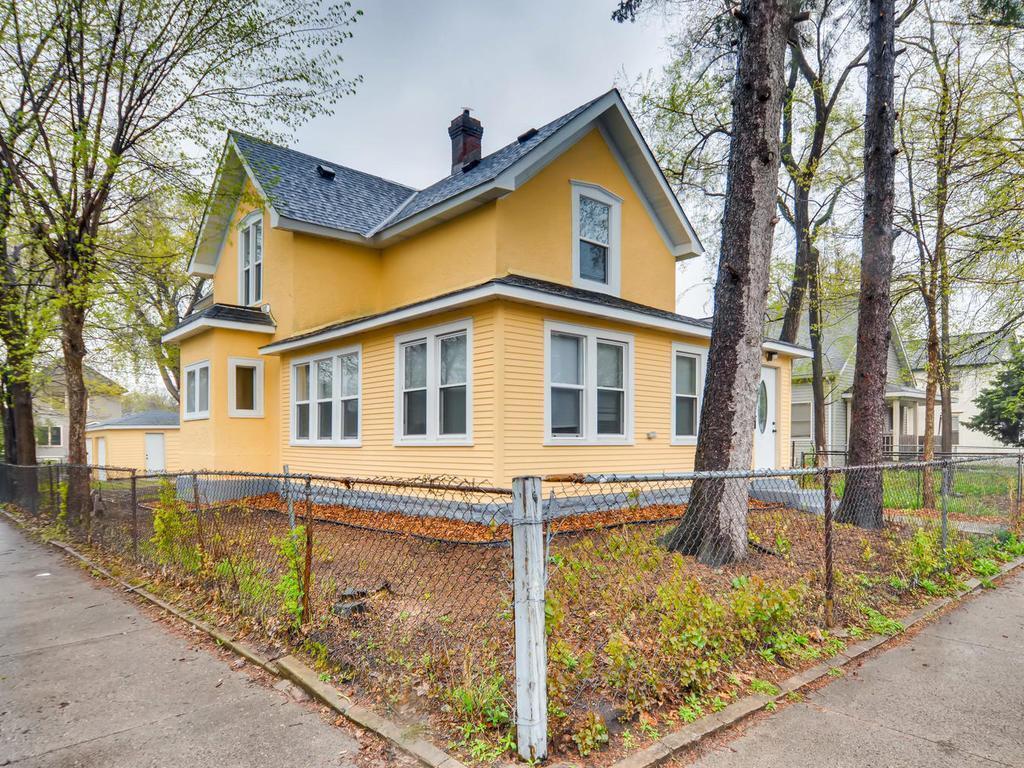 Property Photo:  2501 13th Avenue S  MN 55404 