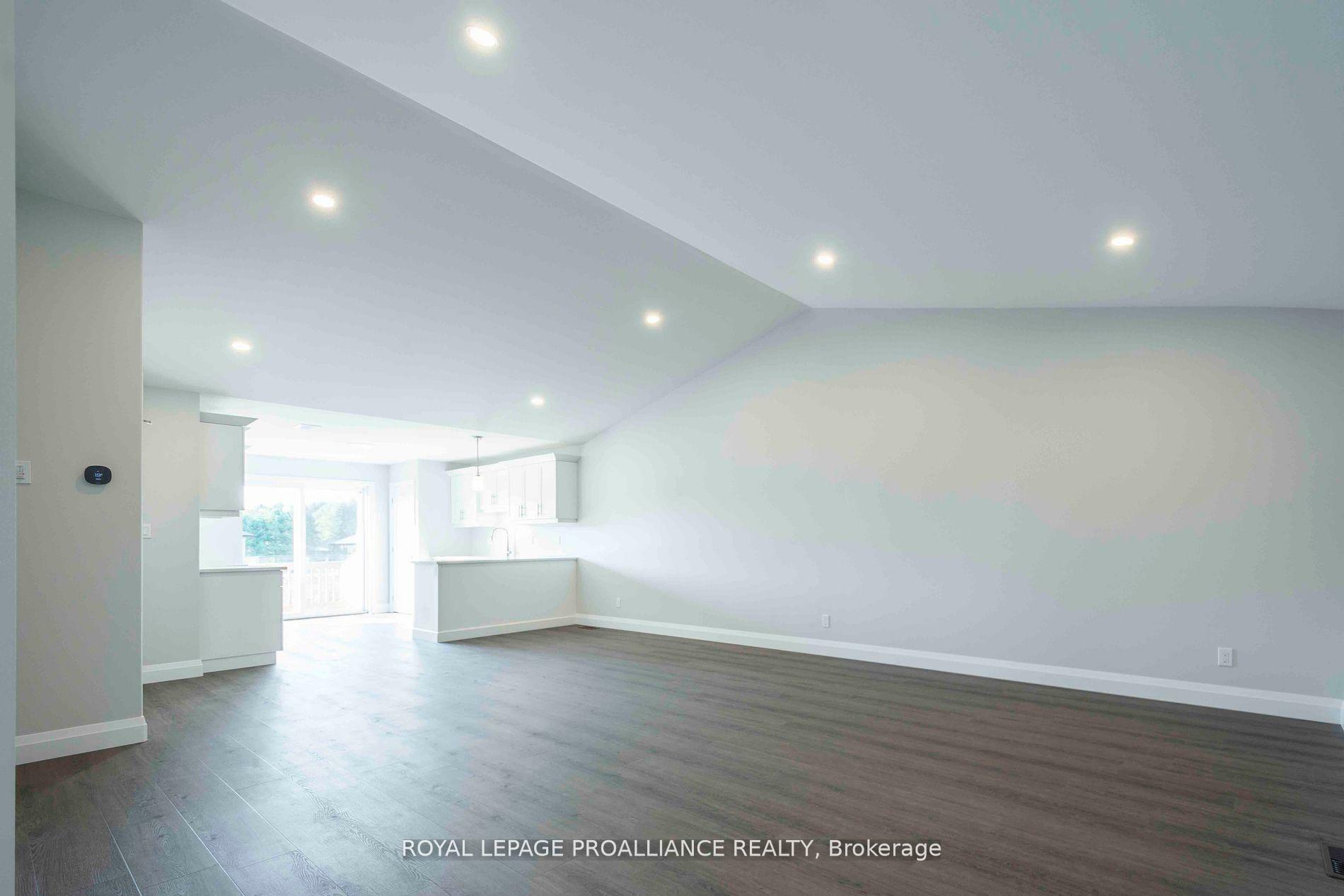 Property Photo: 14 Clayton John Avenue ON K0K 1H0