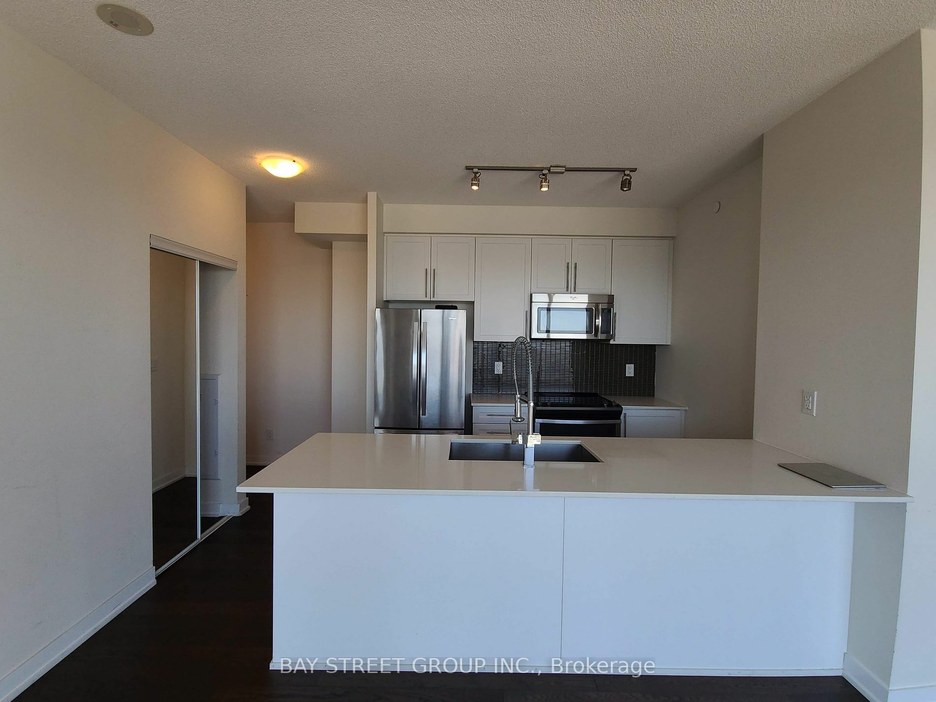 Property Photo:  4011 Brickstone Mews 3605  ON L5B 0G3 