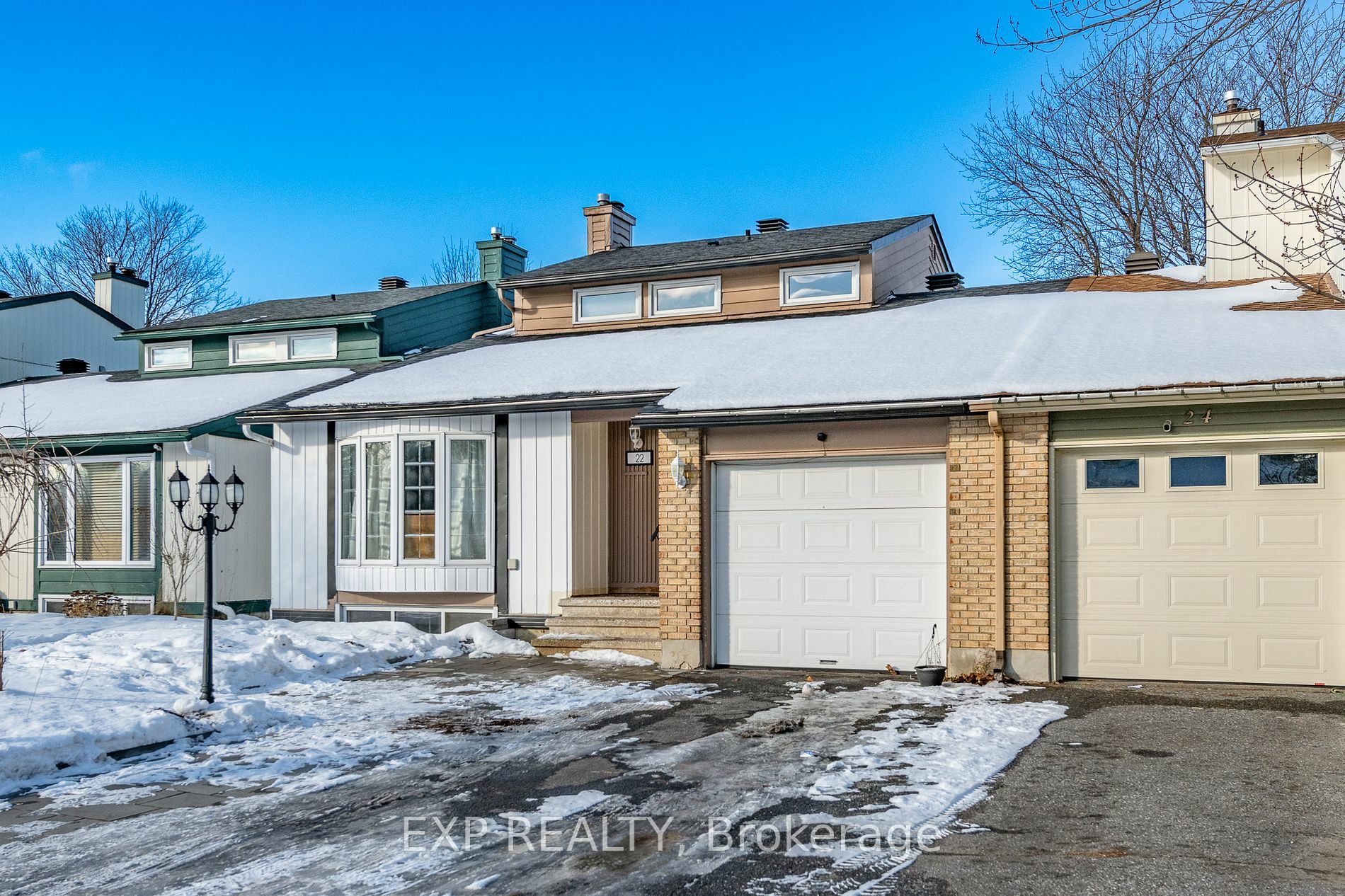 22 Burnetts Grove Circ S  Barrhaven ON K2J 1N6 photo