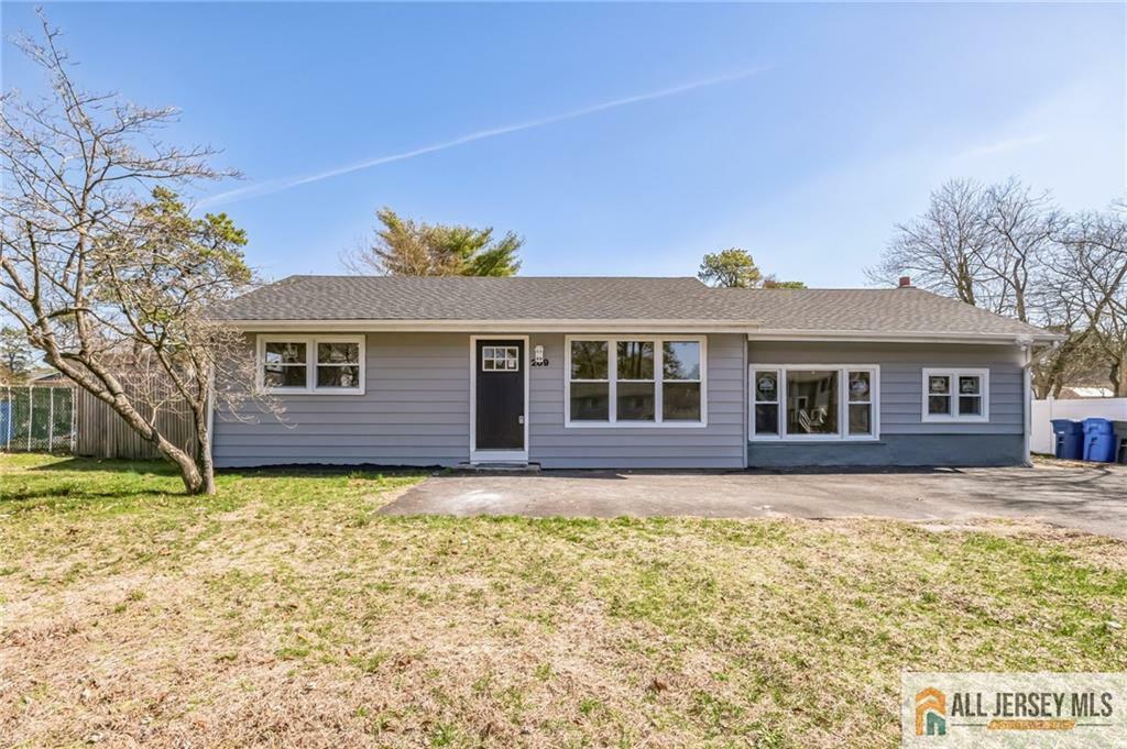 Property Photo:  209 Manahawkin Trail  NJ 08015 