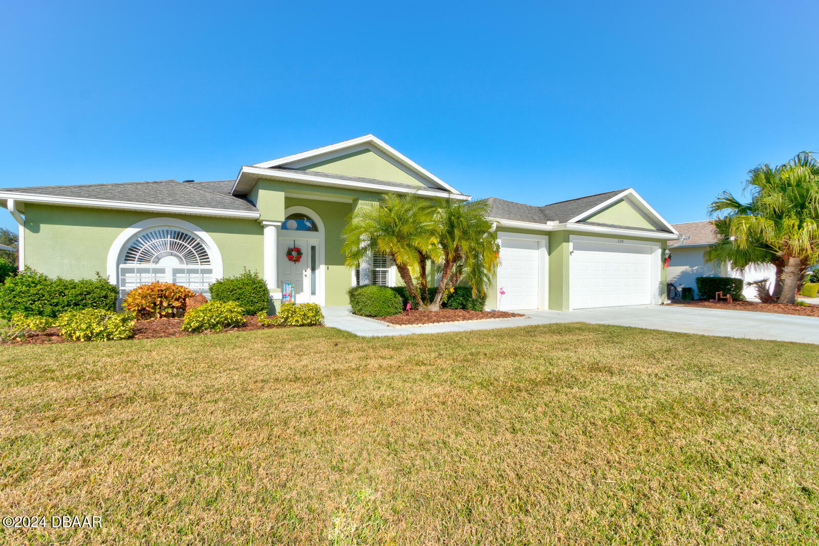 Property Photo:  2125 Springwater Lane  FL 32128 