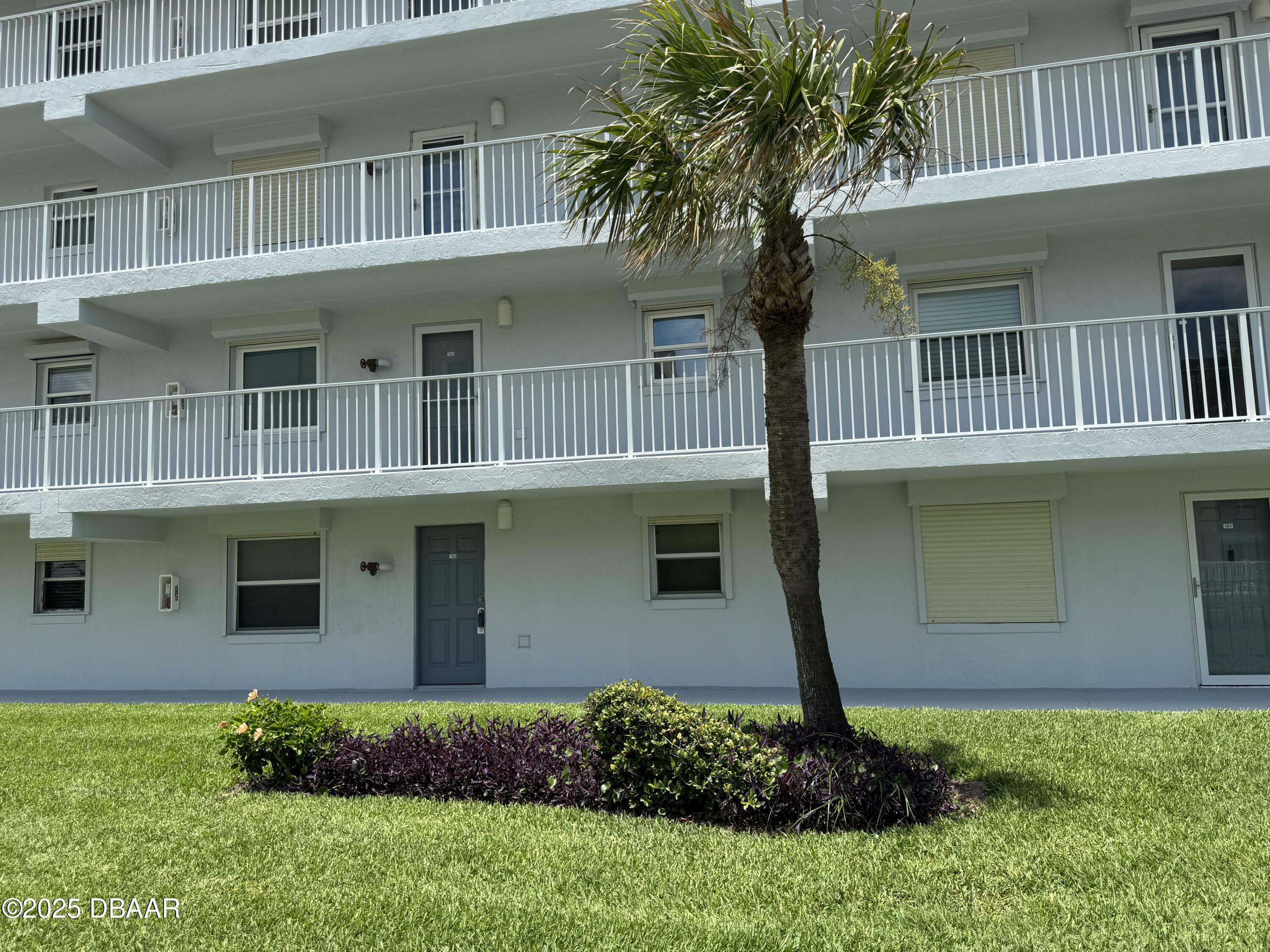Property Photo: 2294 Ocean Shore Boulevard FL 32176