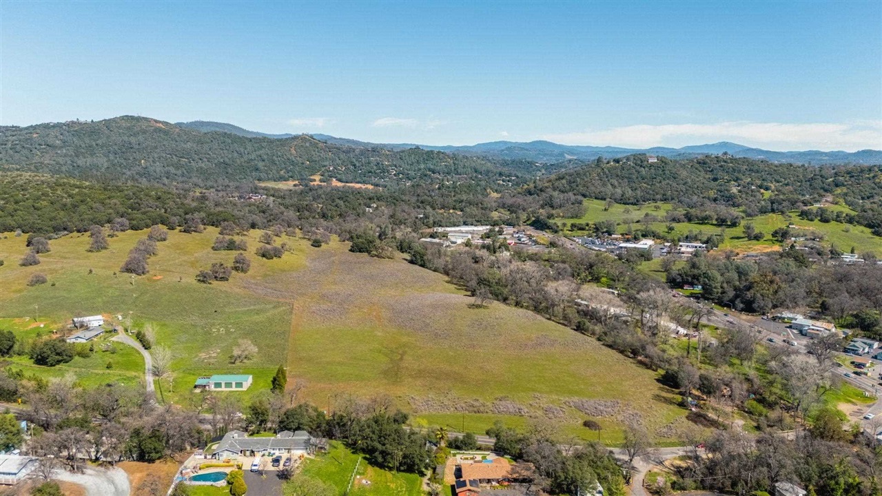 Property Photo:  18525 Rawhide Rd  CA 95327 