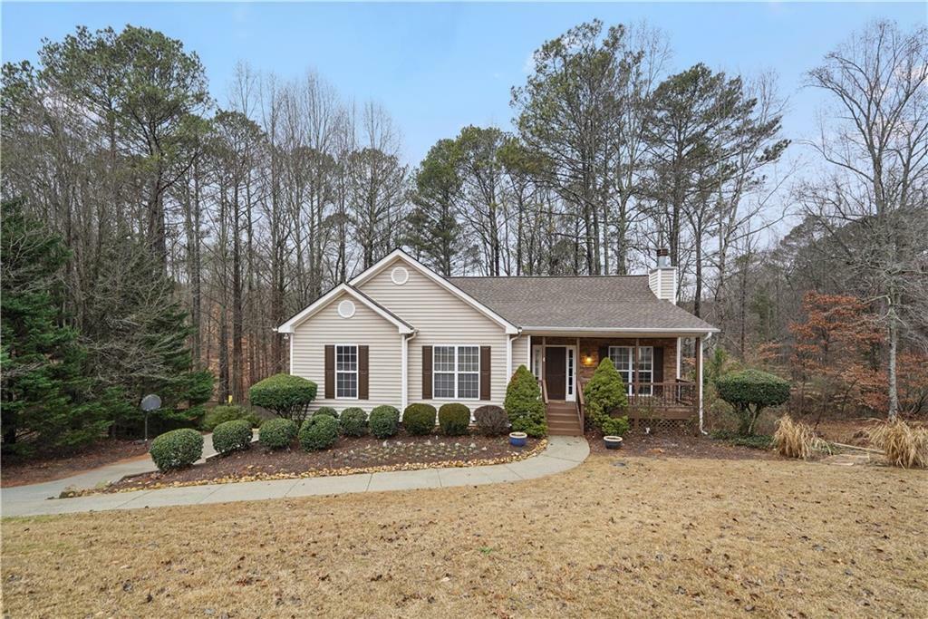 Property Photo: 809 Oxford Drive GA 30115