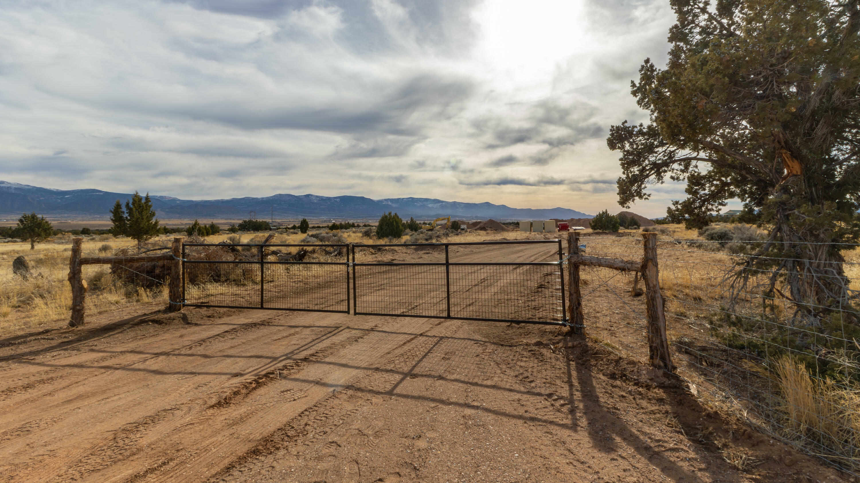 Property Photo:  5001 W Midvalley Rd  UT 84721 