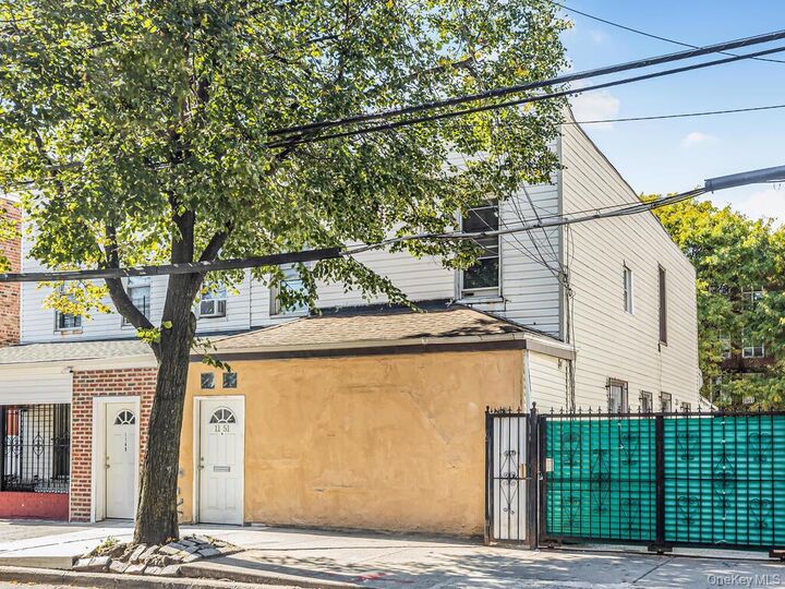 Property Photo: 1151 Saint Lawrence Avenue NY 10472