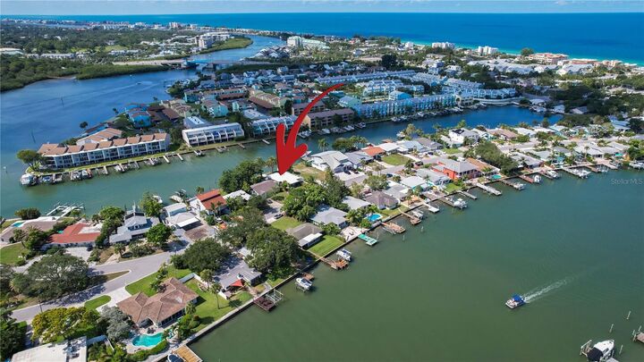 Property Photo: 341 Bahia Vista Drive FL 33785