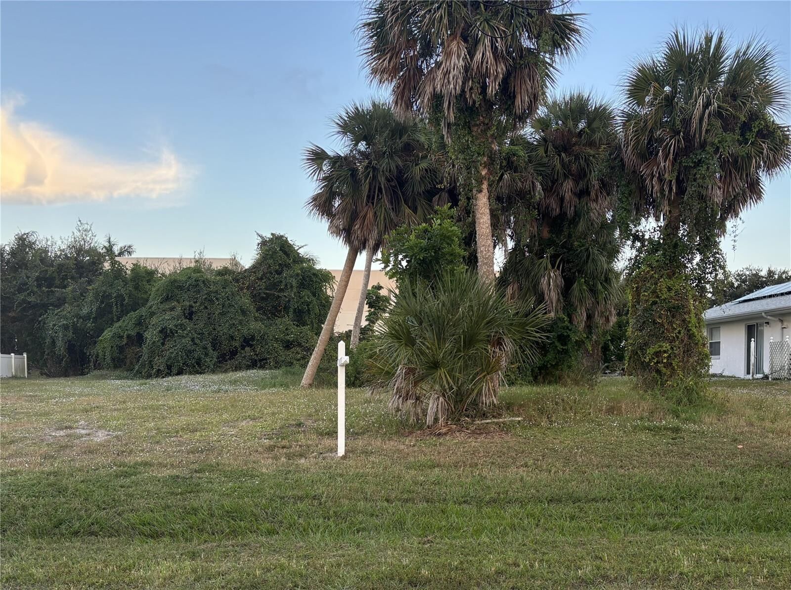 Property Photo: 145 Mark Twain Lane FL 33947