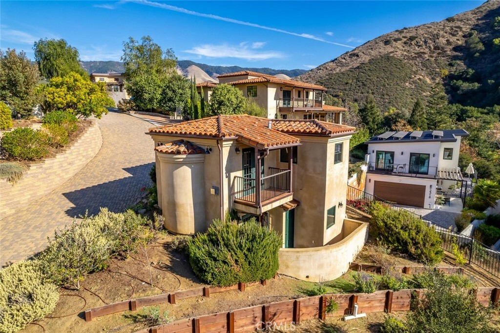 Property Photo:  2306 Santa Ynez Avenue  CA 93405 