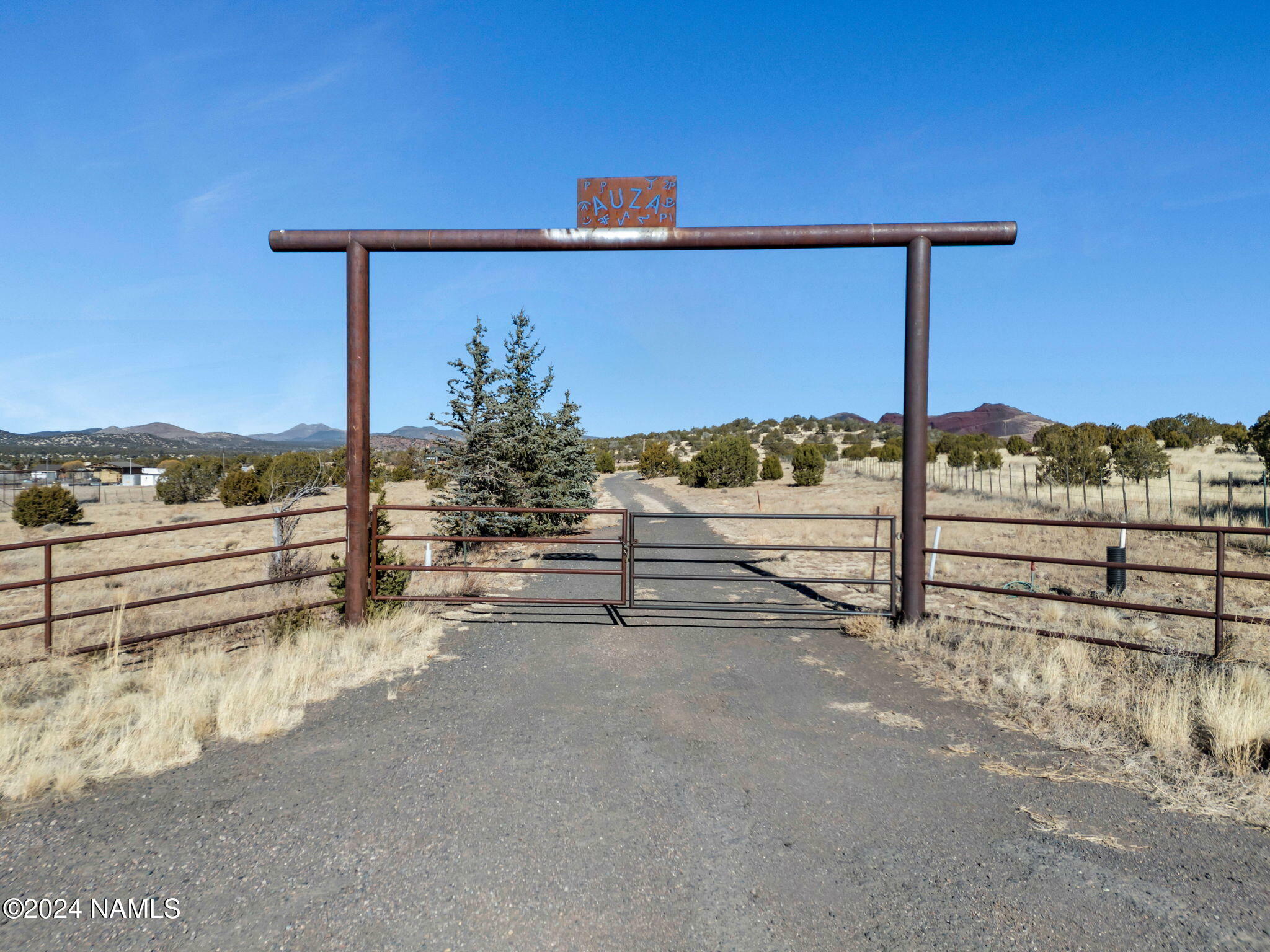 Property Photo:  13170 Stockmens Road  AZ 86004 