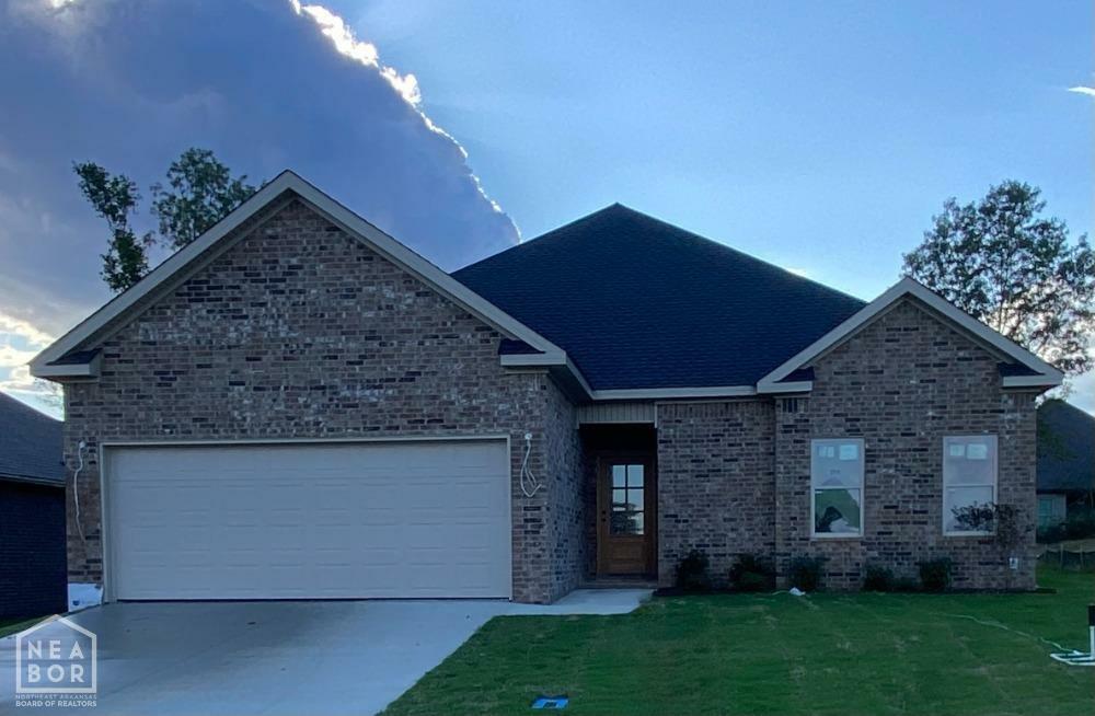 Property Photo: 1009 Cypress Pointe Cove AR 72405