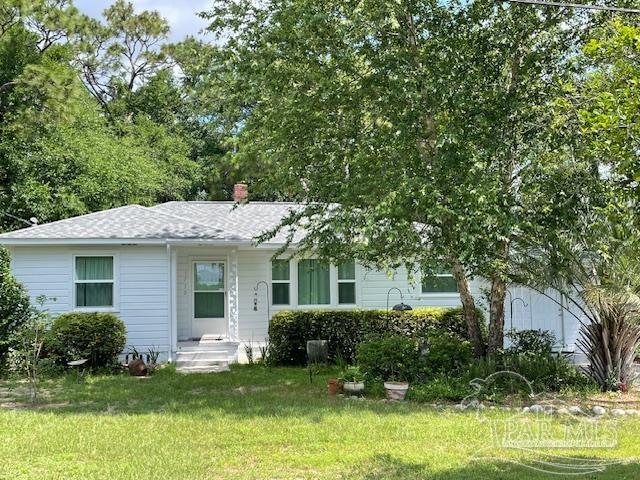 Property Photo: 1730 E Hayes St FL 32503
