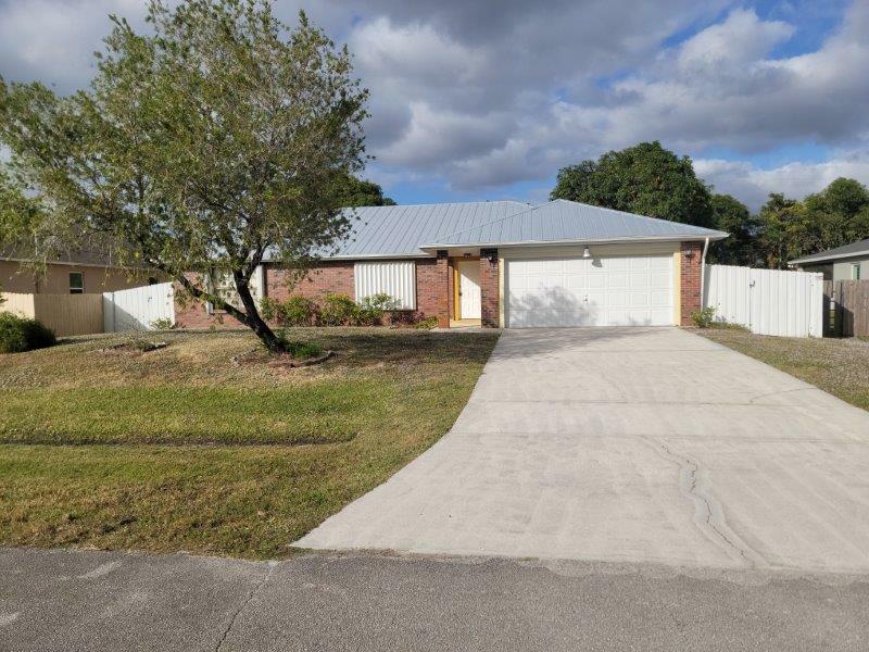 545 NW Avon Avenue  Port Saint Lucie FL 34983 photo