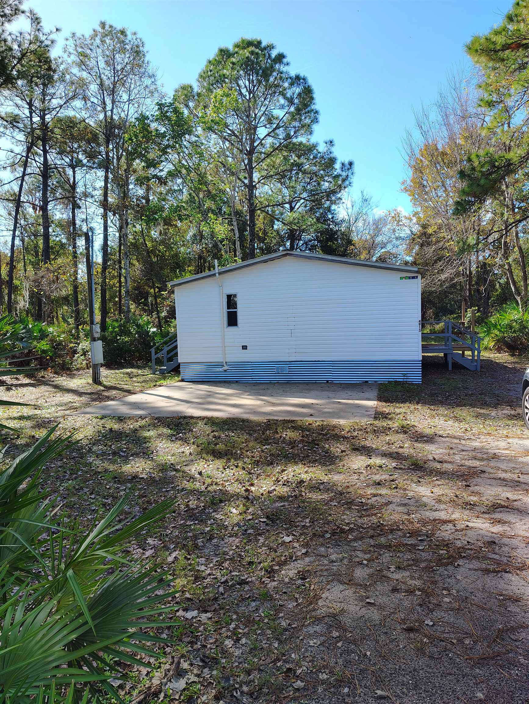 Property Photo:  4915 Avenue A  FL 32095 