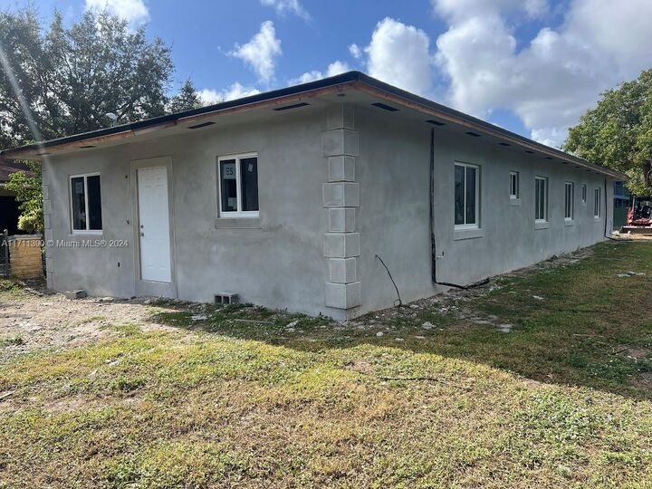 9254 NW 3rd Ave  Miami FL 33150 photo