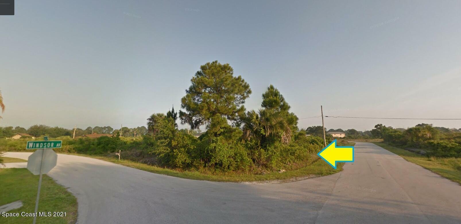 Property Photo:  1698 Windsor Avenue SE  FL 32909 