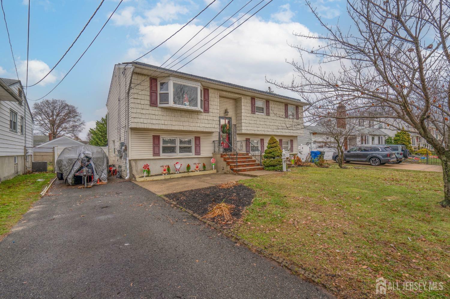 Property Photo:  39 N Robert Street N  NJ 07077 