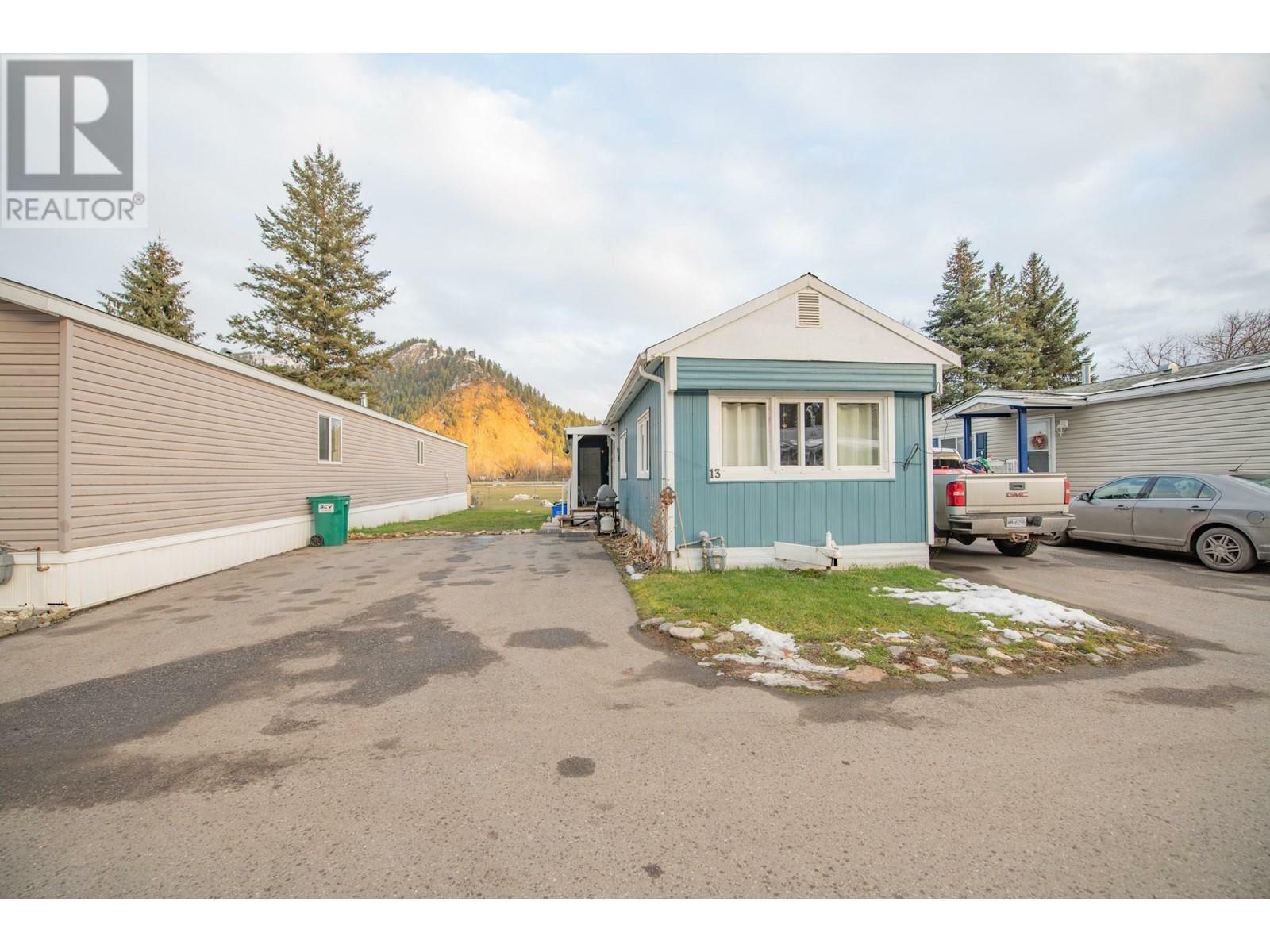 Photo de la propriété:  2313 Shuswap Avenue 13  BC V0E 2G0 