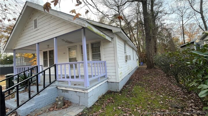 Property Photo:  1217 North Street  NC 28301 