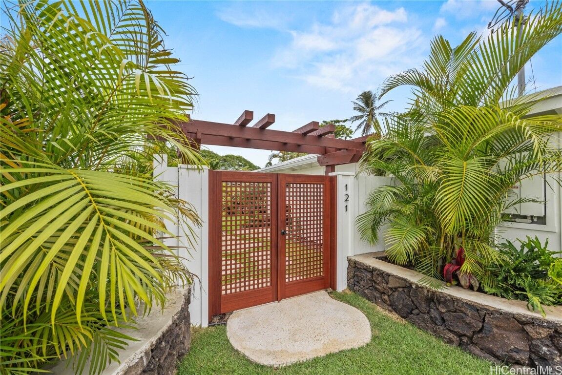 Property Photo:  121 Kaha Street  HI 96734 
