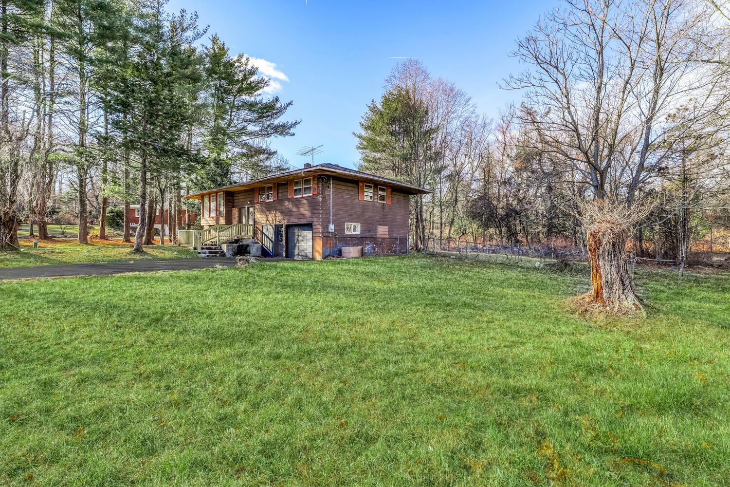 Property Photo:  3 Camp Hill Road  NY 10970 