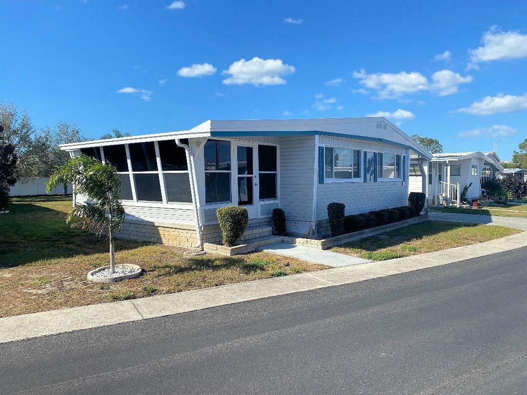 Property Photo: 54 Pindo Palm Street W FL 33770