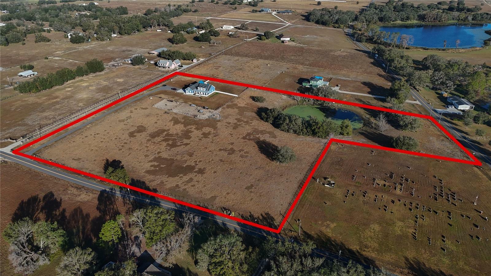 Property Photo: 2437 Bay Lake Loop FL 34736