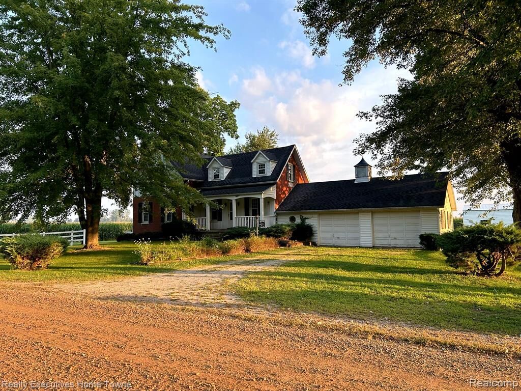 Property Photo:  5721 N Rossman Road  MI 48741 9707 