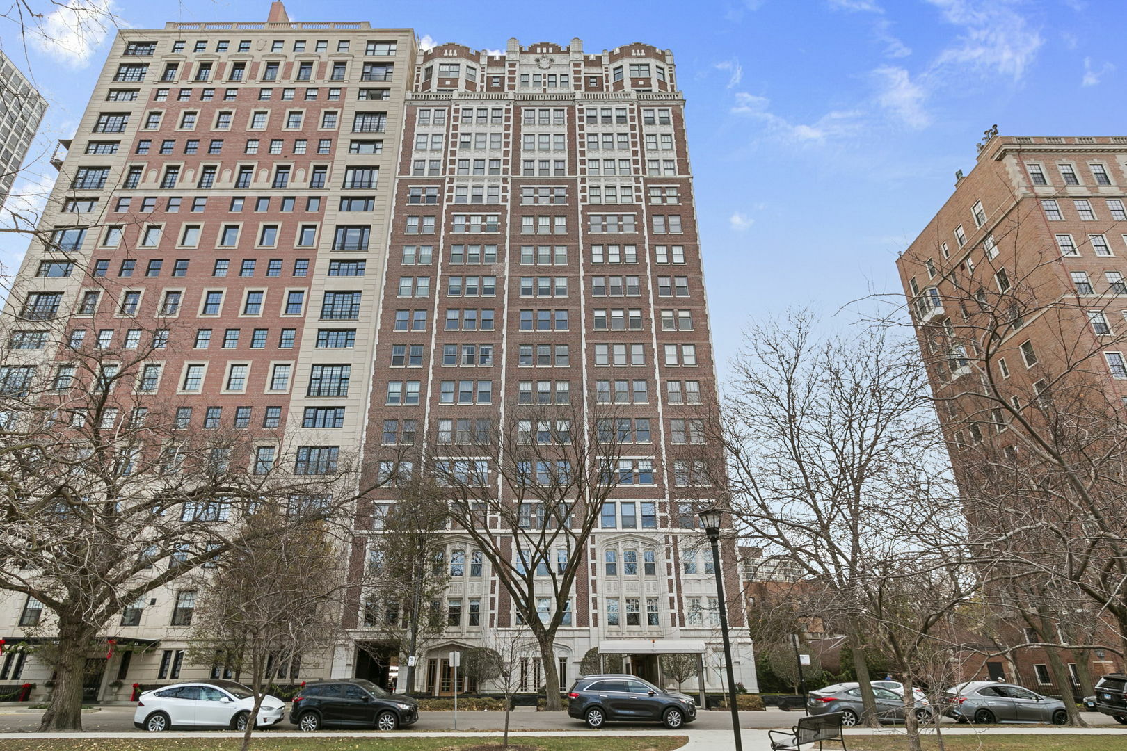 2440 N Lakeview Avenue 16D  Chicago IL 60614 photo