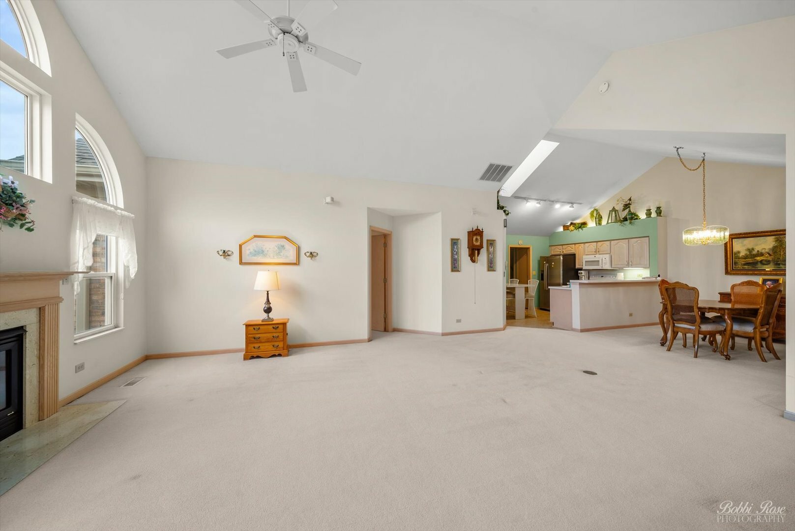 Property Photo:  174 Canterbury Court 0  IL 60108 