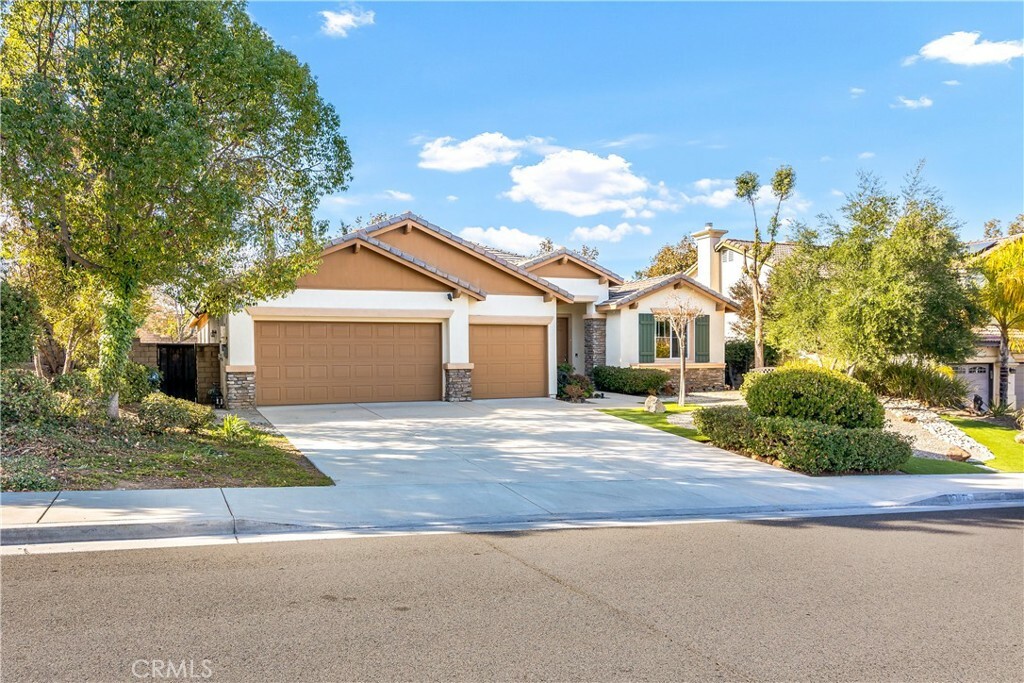 Property Photo:  31335 Shadow Ridge Drive  CA 92584 