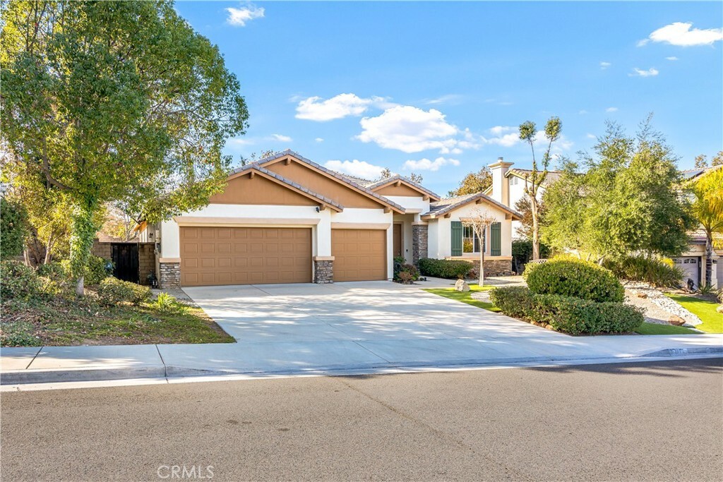 Property Photo:  31335 Shadow Ridge Drive  CA 92584 