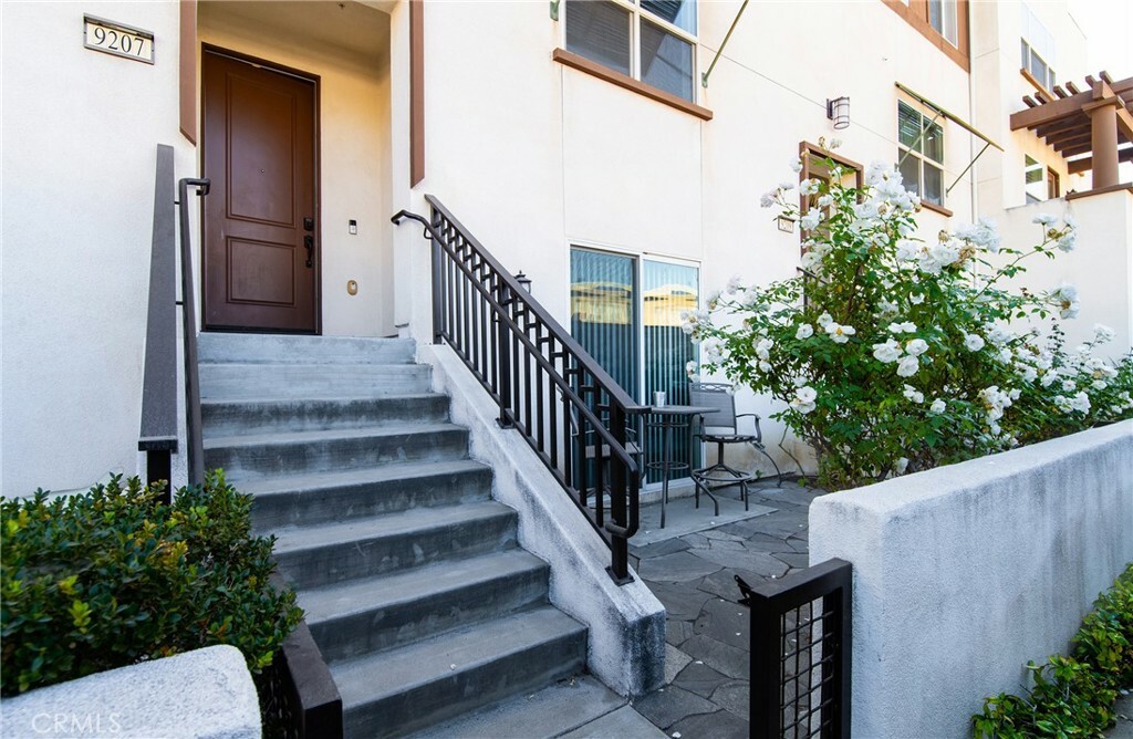 Property Photo:  9207 Joshua Way  CA 90240 