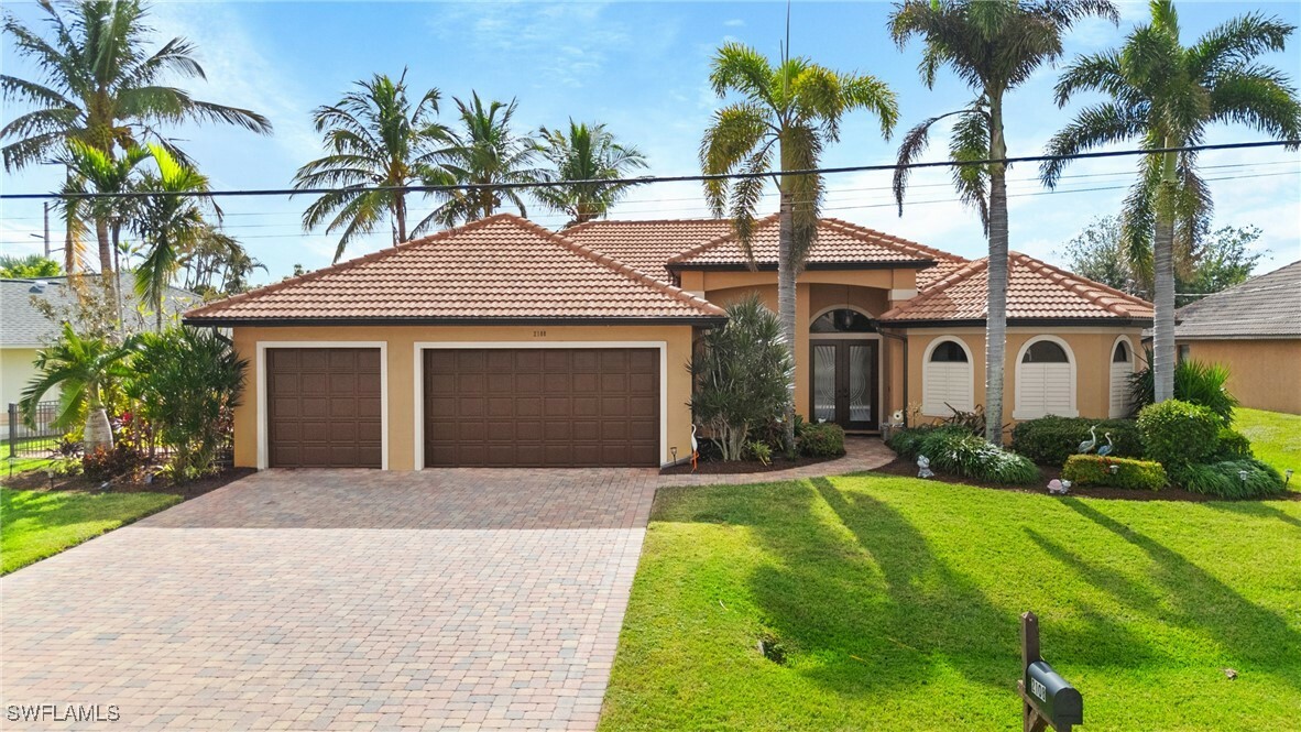 Property Photo:  2108 SW 38th Terrace  FL 33914 