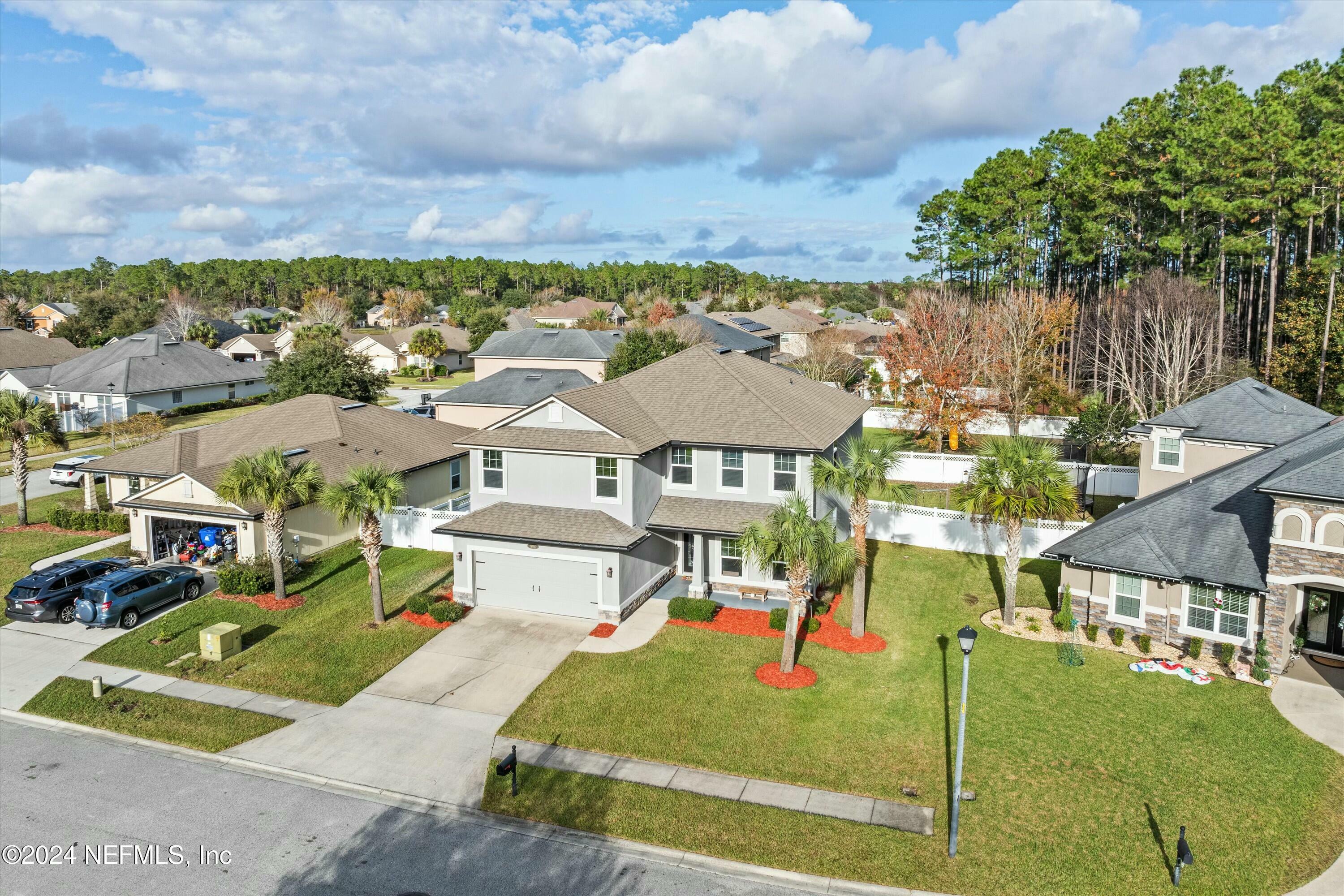 Property Photo:  904 Rose Garden Court  FL 32259 