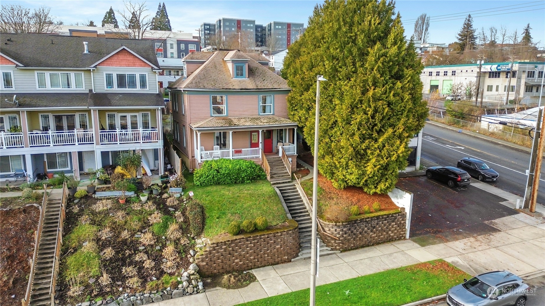 Property Photo:  2504  Tacoma Avenue S  WA 98402 