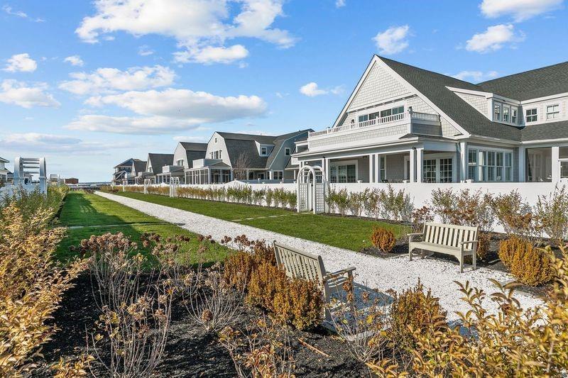 Property Photo:  5 Portsmouth Lane  RI 02871 