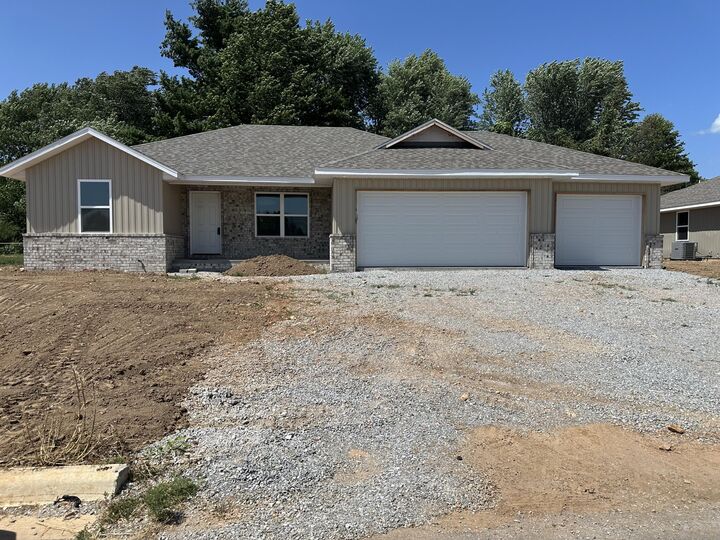40 Whitley Lane  Monett MO 65708 photo