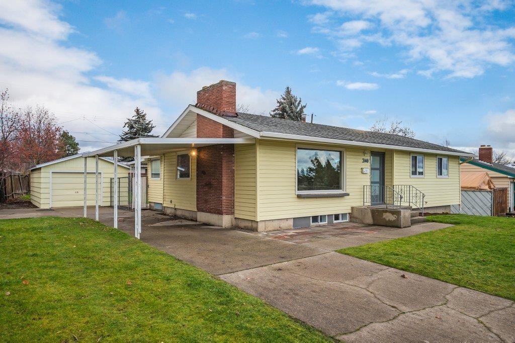 Property Photo:  6614 N Alberta St  WA 99208 