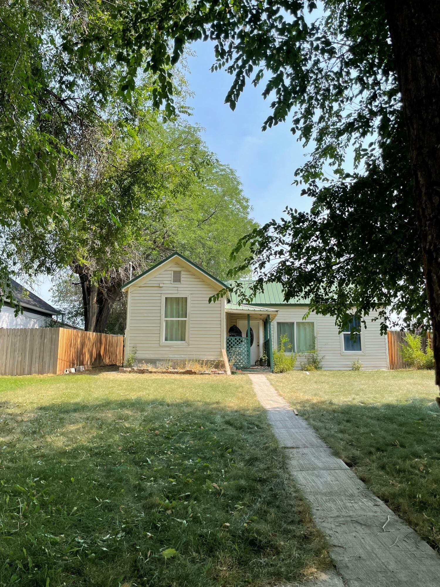 Property Photo:  414 N Birch St  ID 83352 