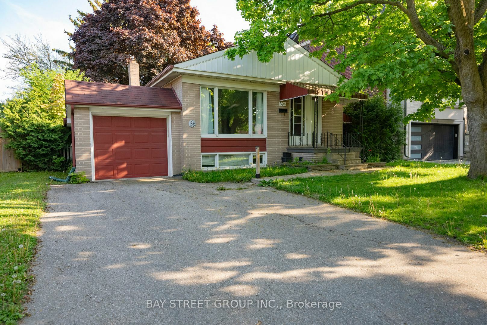 Property Photo:  394 Centre St E  ON L4C 1B7 