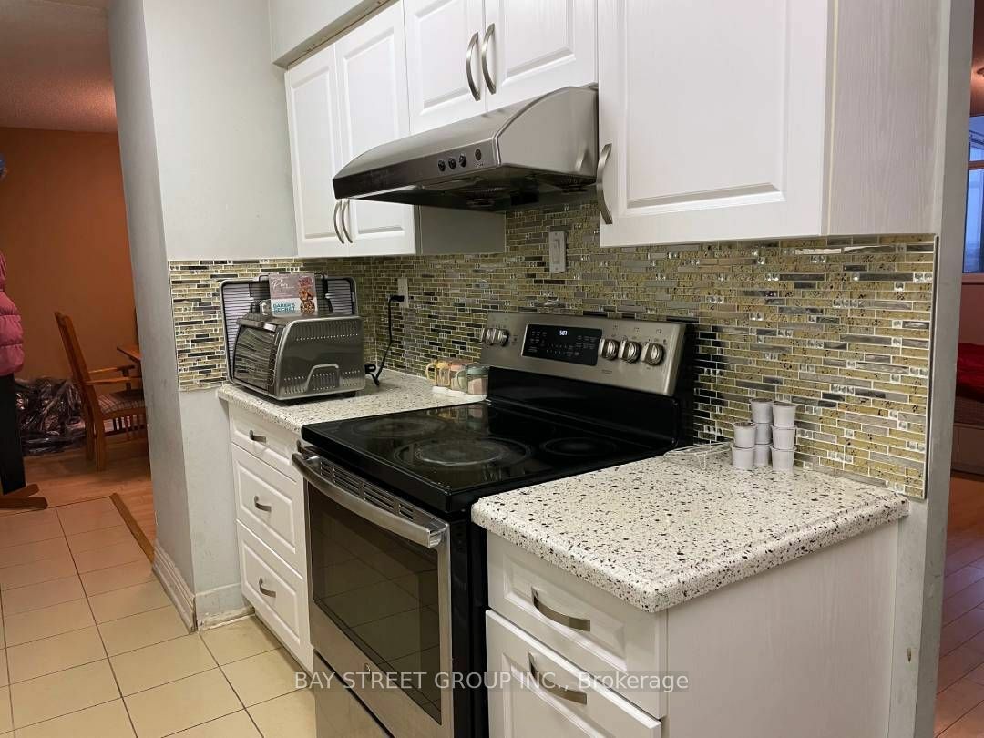 Property Photo:  2050 Bridletowne Circ Ph10  ON M1W 2V5 