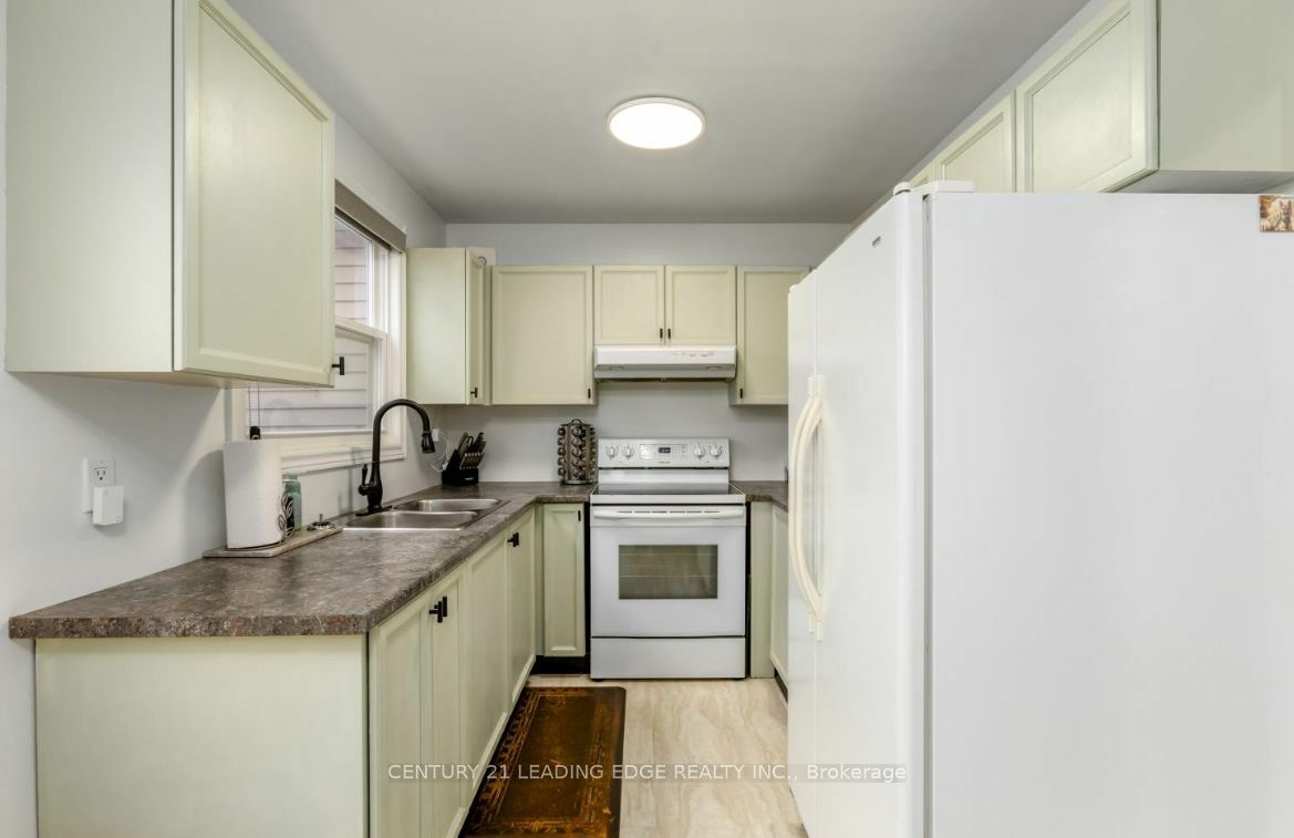 Property Photo:  48 D'Ambrosio Dr  ON L4N 6V6 