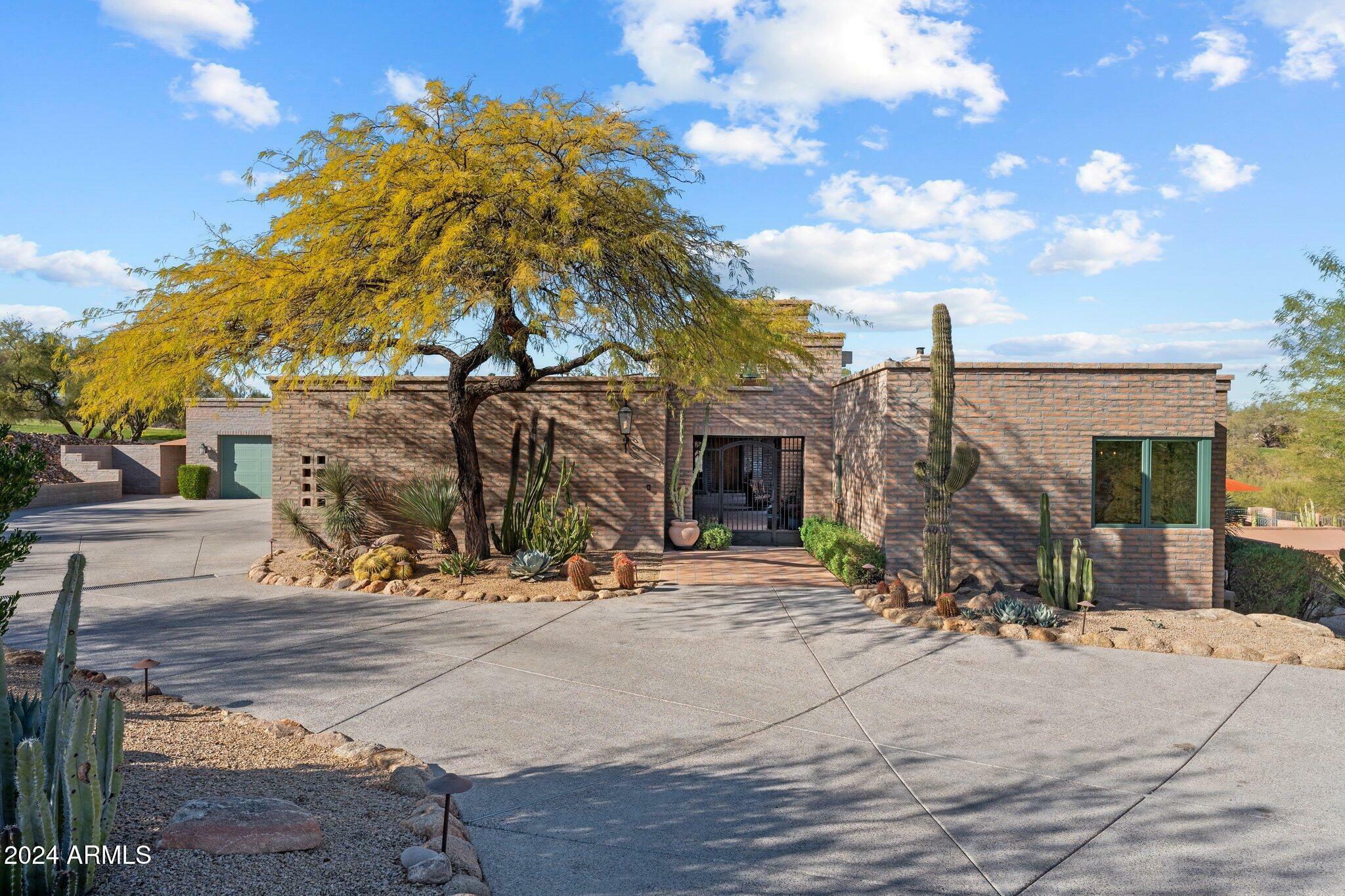 Property Photo:  1545 Flicker Lane  AZ 85390 